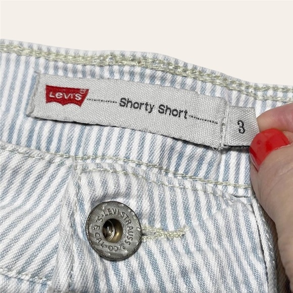 Levi’s Shorty Shorts Lightwash Striped - Picture 6 of 10